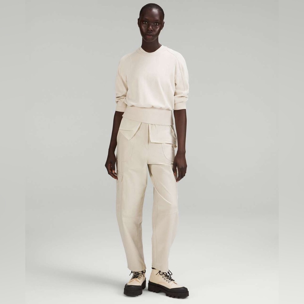 🆕🤍 Lululemon Light Utilitech Cargo Pocket High Rise Pant - Natural Ivory